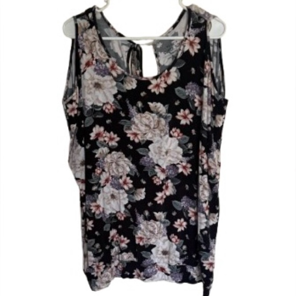 Torrid Black Floral Keyhole Back Cold Shoulder Top
